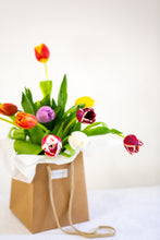 Cargar imagen en el visor de la galería, flower bag tulipanes