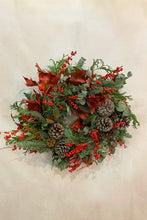 Cargar imagen en el visor de la galería, corona de navidad frutos rojos