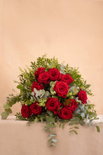 Cargar imagen en el visor de la galería, ramo rosas