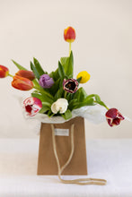 Cargar imagen en el visor de la galería, flower bag tulipanes
